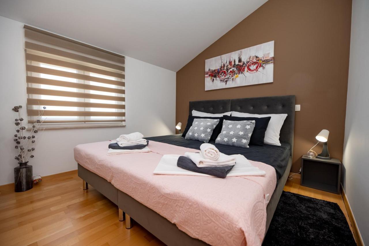 Apartment Malu Sunset 扎达尔 外观 照片