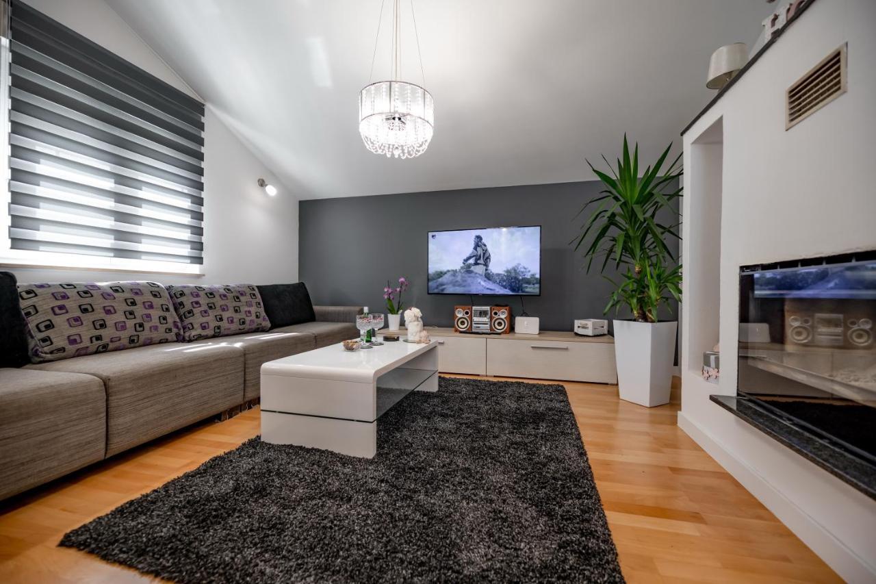 Apartment Malu Sunset 扎达尔 外观 照片