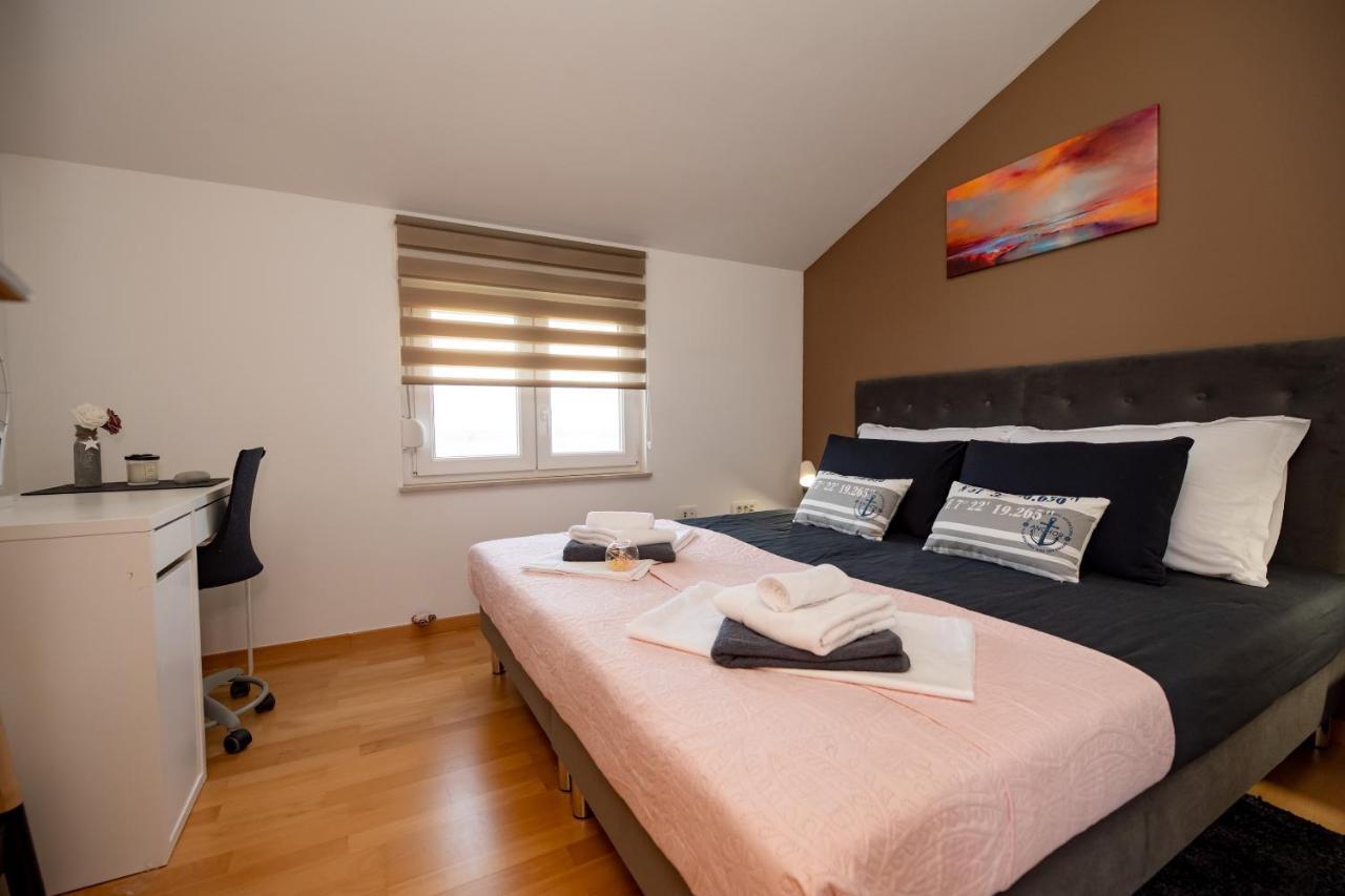 Apartment Malu Sunset 扎达尔 外观 照片